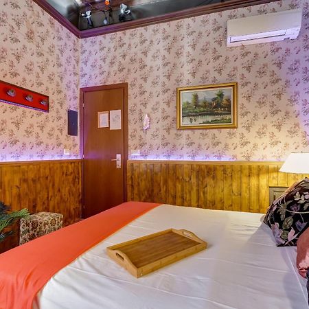 Stranger Pod Apartment Рим Екстериор снимка